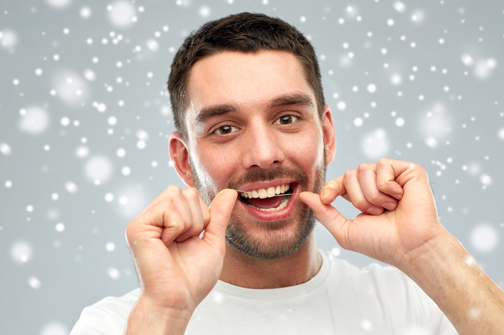 Does flossing really help?