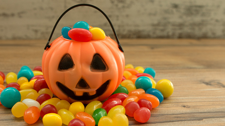 Protecting Your Childs Teeth from Halloween Candy